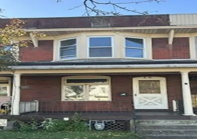 Townhouse for sale at 833 Spring St, Bethlehem, PA 18018 | MLS# 786208