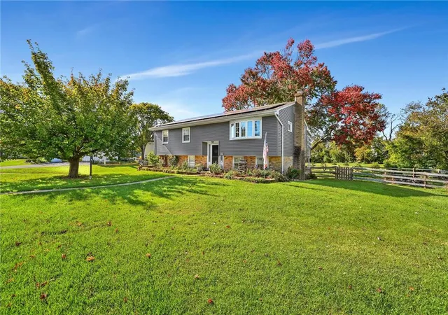 Photo 3 of Single family home for sale at 6237 Shepherd Hills Ave, Allentown, PA 18106 | MLS# 786205 | Listing updated on 2026-10-28