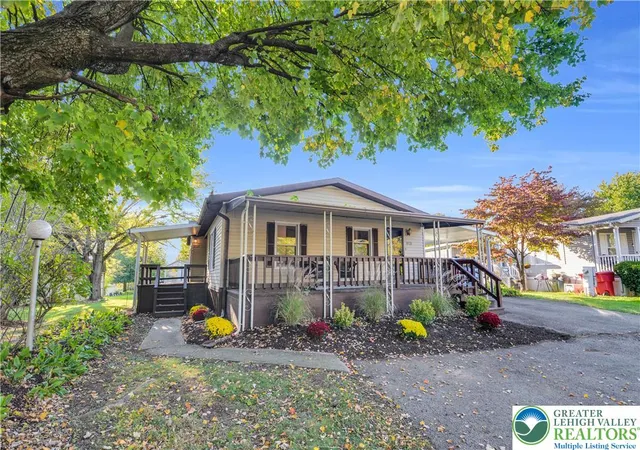 Manufactured home for sale at 8920 Cedar Rd, Breinigsville, PA 18031 | MLS# 786781