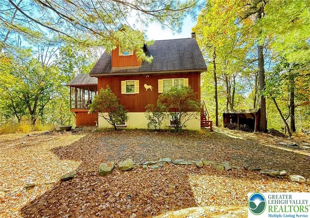 Photo 2 of Single family home for sale at 118 Elgin Way, Lehman Twp, PA 18324 | MLS# 786816 | Listing updated on 2026-10-23