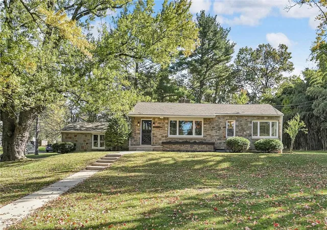 Single family home for sale at 4070 W Hopewell Rd, Center Valley, PA 18034 | MLS# 786707