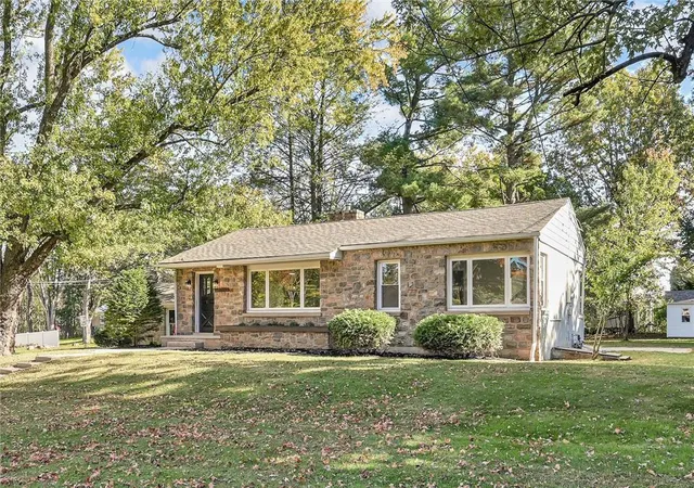 Photo 1 of Single family home for sale at 4070 W Hopewell Rd, Center Valley, PA 18034 | MLS# 786707 | Listing updated on 2026-10-22