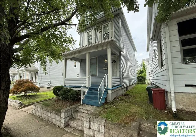 Photo 1 of Single family home for sale at 80 E Bennett St, Kingston, PA 18704 | MLS# 786838 | Listing updated on 2026-10-22