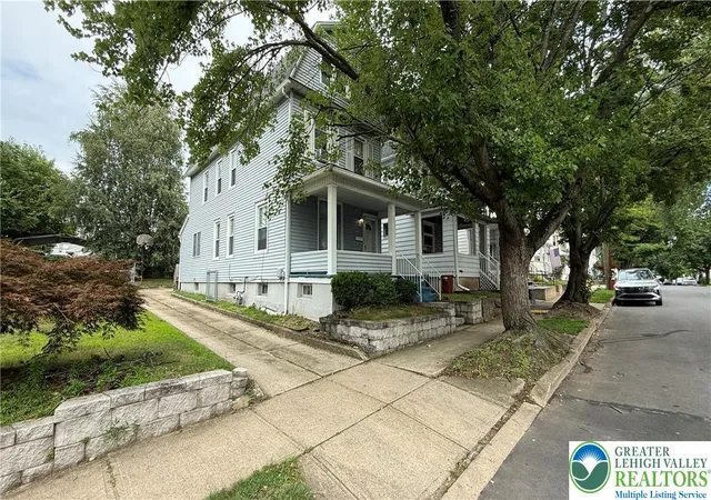 Photo 1 of Single family home for sale at 80 E Bennett St, Kingston, PA 18704 | MLS# 786838 | Listing updated on 2026-10-22
