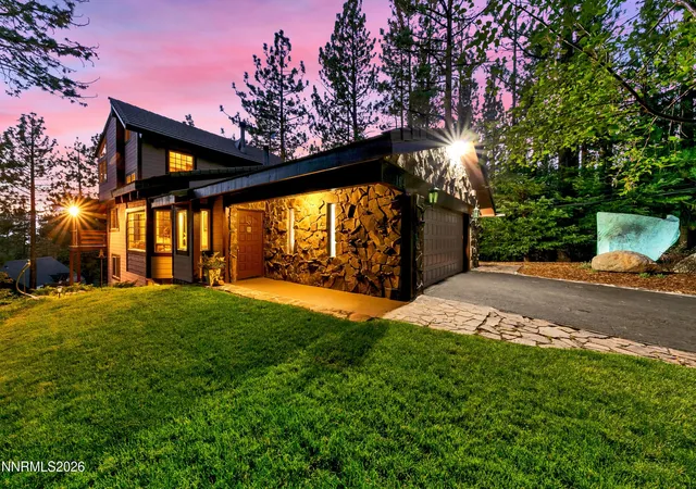 Photo 3 of Single family home for sale at 164 Glen Ct, Stateline, NV 89449 | MLS# 260011319 | Listing updated on 2026-09-01