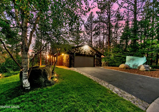 Photo 3 of Single family home for sale at 164 Glen Ct, Stateline, NV 89449 | MLS# 260011319 | Listing updated on 2026-09-01