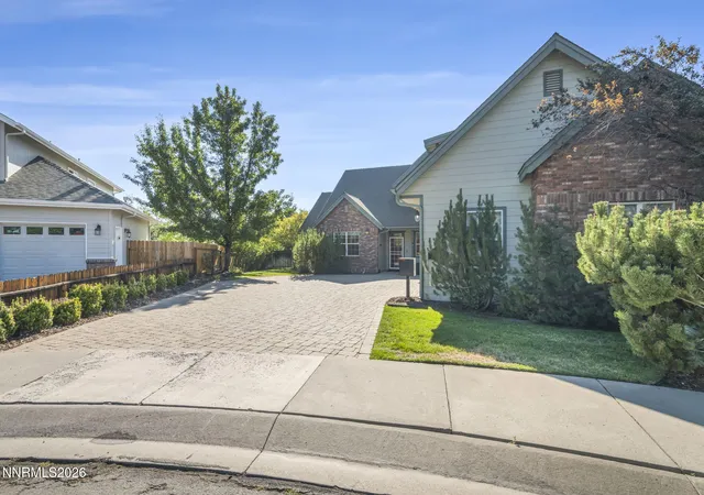 Photo 2 of Single family home for sale at 1581 Pinoak Ln, Carson City, NV 89703 | MLS# 260011405 | Listing updated on 2026-09-14