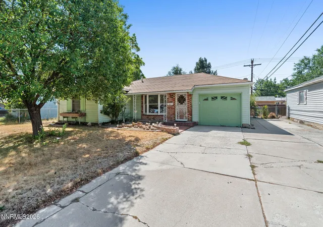 Photo 2 of Single family home for sale at 313 Greenbrae Dr, Sparks, NV 89431 | MLS# 260011325 | Listing updated on 2026-09-01