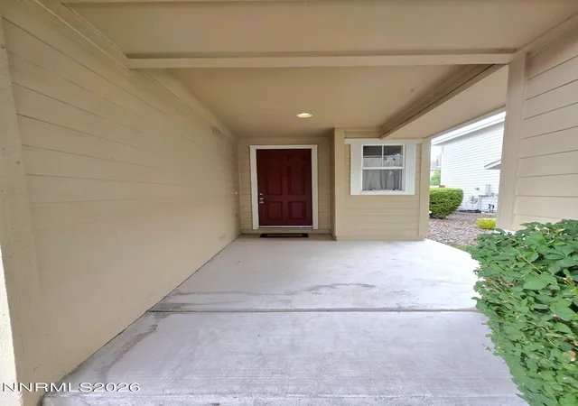 Townhouse for sale at 9229 Lone Wolf Cir, Reno, NV 89506 | MLS# 260011438