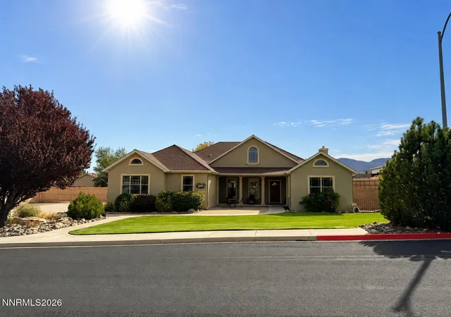 Single family home for sale at 2807 Paiute St, Winnemucca, NV 89445 | MLS# 260011455