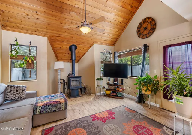 Listing Photo 5 - Condo for sale in building located at 2505 Garfield Ct, Sparks, NV 89431