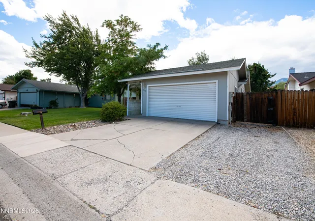 Photo 3 of Single family home for sale at 3338 Somerset Way, Carson City, NV 89705 | MLS# 260011479 | Listing updated on 2026-09-04