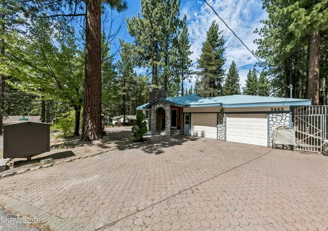 Photo 3 of Single family home for sale at 3463 Anne St, South Lake Tahoe, CA 96150 | MLS# 260011512 | Listing updated on 2026-09-04