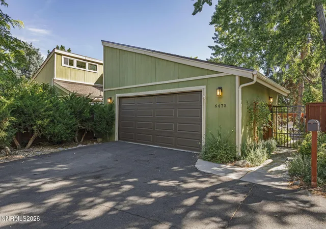 Photo 3 of Single family home for sale at 6475 Meadow Hl Dr, Reno, NV 89519 | MLS# 260011697 | Listing updated on 2026-09-14