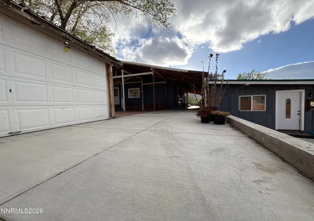 Photo 3 of Manufactured home for sale at 1750 Collins Cir, Reno, NV 89506 | MLS# 260011708 | Listing updated on 2026-09-11
