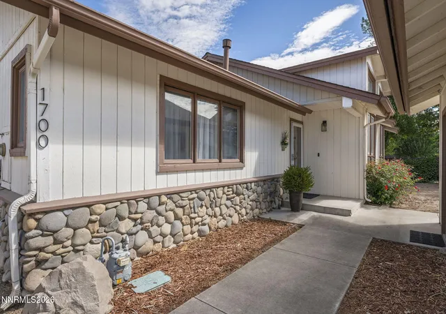 Photo 3 of Single family home for sale at 1700 Mackland Ave, Minden, NV 89423 | MLS# 260011745 | Listing updated on 2026-10-05