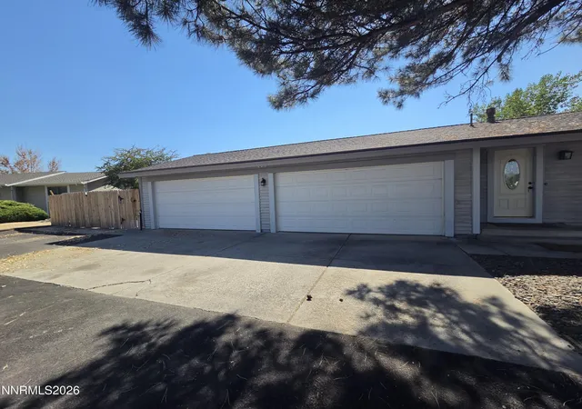 Photo 3 of Single family home for sale at 60 Leo Dr, Sparks, NV 89441 | MLS# 260012581 | Listing updated on 2026-10-01
