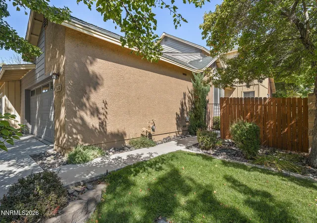 Photo 2 of Townhouse for sale at 5658 Hunting Crk Way, Sparks, NV 89436 | MLS# 260012366 | Listing updated on 2026-10-20