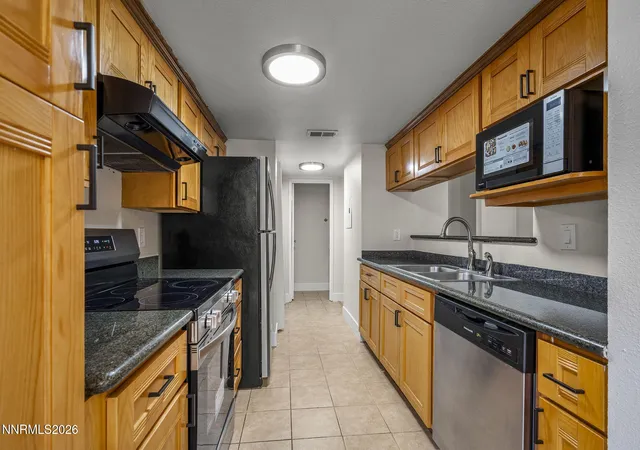 Listing Photo 4 - Condo for sale in building located at 3230 Wedekind Rd, Sparks, NV 89431 - Unit #APT 105