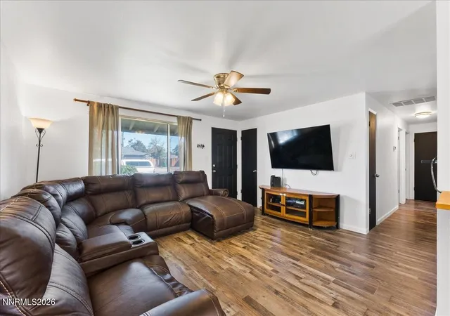 Photo 4 of Single family home for sale at 410 Curry Dr, Fernley, NV 89408 | MLS# 260013092 | Listing updated on 2026-10-20