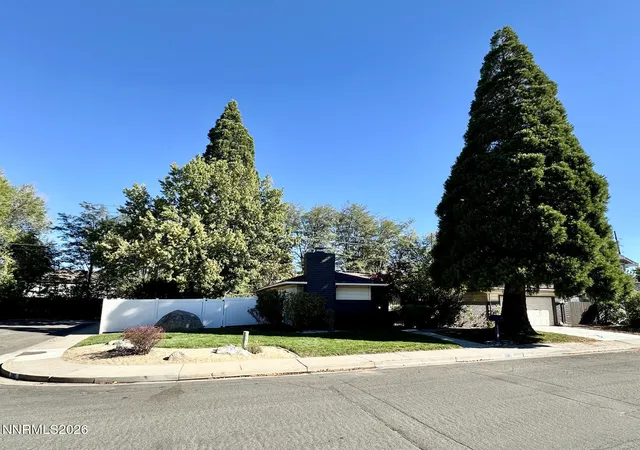 Single family home for sale at 2885 Glenwood Ct, Reno, NV 89509 | MLS# 260013107