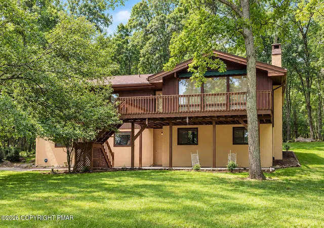 Photo 2 of Sale Pending at 223 Briarwood Dr, Effort, PA 18330 | MLS# PM-142843 | Listing updated on 2026-10-07