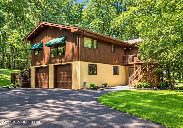 Photo 3 of Sale Pending at 223 Briarwood Dr, Effort, PA 18330 | MLS# PM-142843 | Listing updated on 2026-10-07