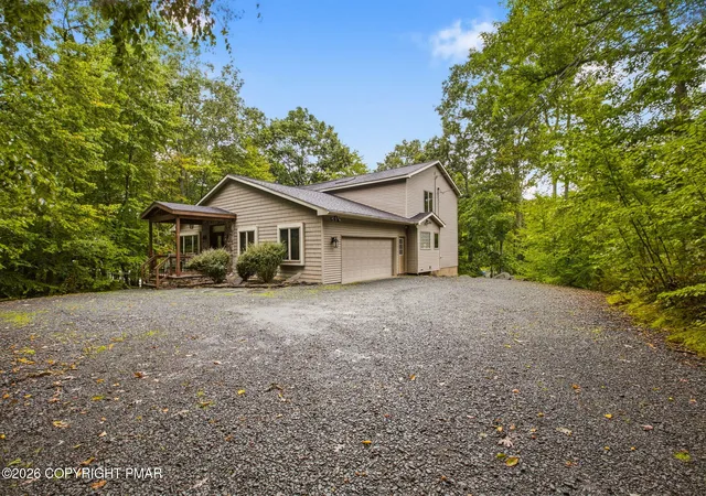 Photo 4 of Single family home for sale at 133 Corral Ln, Lords Valley, PA 18428 | MLS# PM-142957 | Listing updated on 2026-10-20