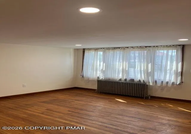 Photo 2 of Single family home for sale at 914 Scott St, Stroudsburg, PA 18360 | MLS# PM-142995 | Listing updated on 2026-10-19