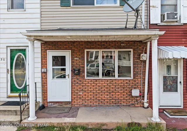 Single family home for sale at 1628 W Market St, Pottsville, PA 17901 | MLS# PM-144670