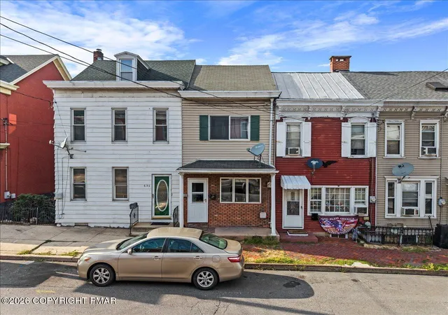 Photo 1 of Single family home for sale at 1628 W Market St, Pottsville, PA 17901 | MLS# PM-144670 | Listing updated on 2026-09-11