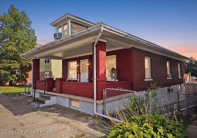Photo 2 of Sale Pending at 230 E Susquehanna St, Allentown, PA 18103 | MLS# PM-144415 | Listing updated on 2026-09-10