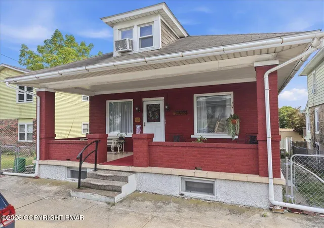 Photo 3 of Sale Pending at 230 E Susquehanna St, Allentown, PA 18103 | MLS# PM-144415 | Listing updated on 2026-09-10