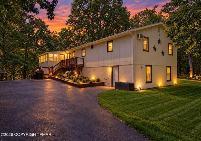 Photo 1 of Single family home for sale at 198 Edinburgh Rd, Bushkill, PA 18324 | MLS# PM-144030 | Listing updated on 2026-10-15