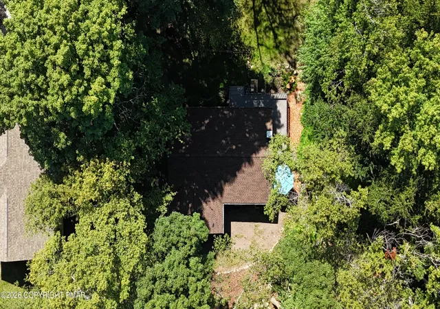 Photo 3 of Sale Pending at 112 Sunset Dr, Clifton Township, PA 18424 | MLS# PM-144027 | Listing updated on 2026-09-18