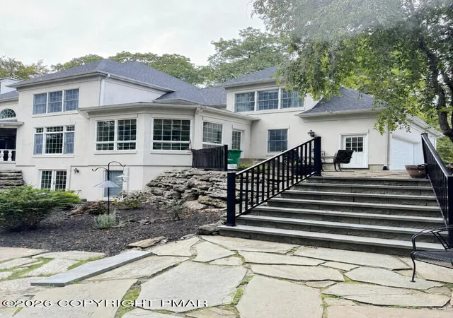 Photo 3 of Single family home for sale at 198 Great Bear Way Road, East Stroudsburg, PA 18302 | MLS# PM-144124 | Listing updated on 2026-10-05