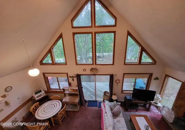 Photo 3 of Single family home for sale at 164 Wellington Way, Bushkill, PA 18324 | MLS# PM-145525 | Listing updated on 2026-10-10