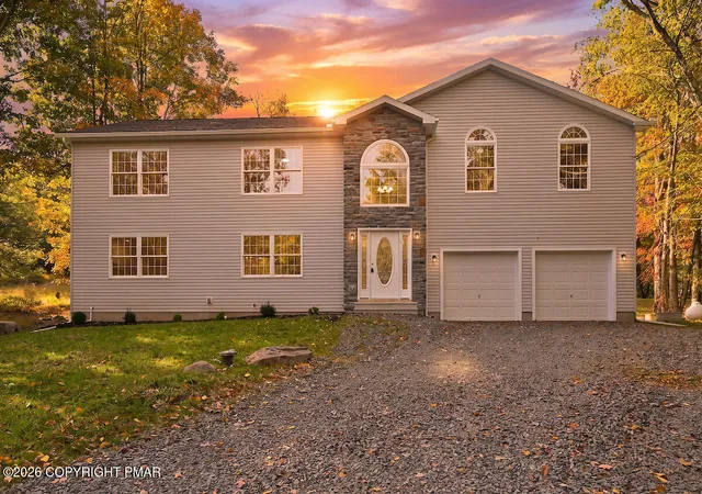 Photo 3 of Single family home for sale at 119 Bass Ct, Canadensis, PA 18325 | MLS# PM-144127 | Listing updated on 2026-10-12