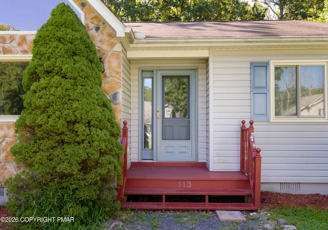 Photo 3 of Single family home for sale at 513 Gandolf Rd, Tamiment, PA 18371 | MLS# PM-144117 | Listing updated on 2026-09-17