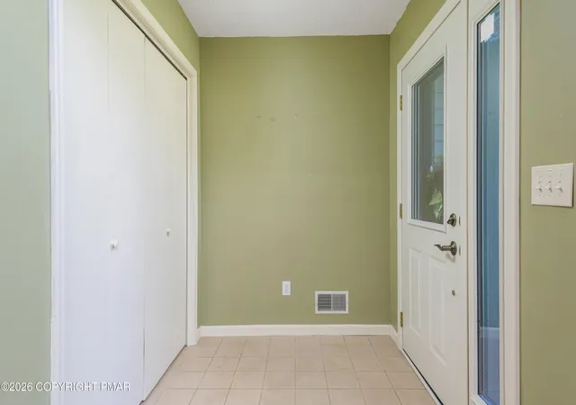 Photo 4 of Single family home for sale at 513 Gandolf Rd, Tamiment, PA 18371 | MLS# PM-144117 | Listing updated on 2026-09-17