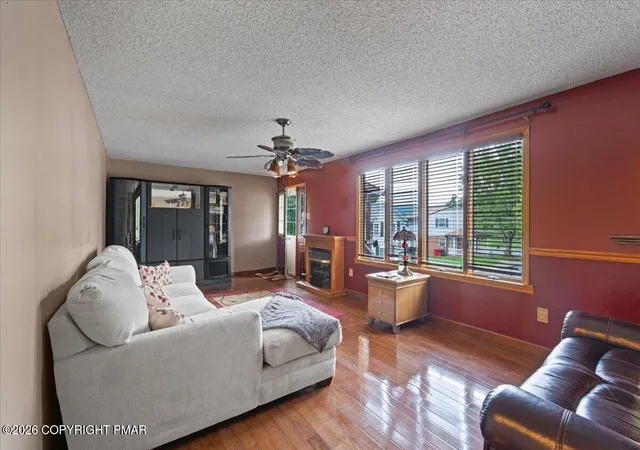 Photo 3 of Single family home for sale at 95 Canaan St, Carbondale, PA 18407 | MLS# PM-144439 | Listing updated on 2026-09-22