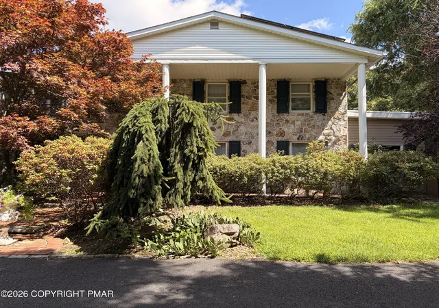 Photo 2 of Single family home for sale at 164 Chestnut Oak Dr, Tannersville, PA 18372 | MLS# PM-144440 | Listing updated on 2026-09-06