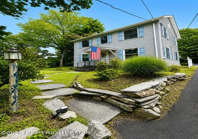 Photo 2 of Single family home for sale at 52 Smith St, East Stroudsburg, PA 18301 | MLS# PM-144409 | Listing updated on 2026-09-17