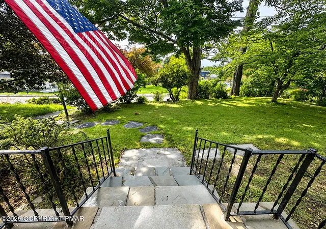 Photo 4 of Single family home for sale at 52 Smith St, East Stroudsburg, PA 18301 | MLS# PM-144409 | Listing updated on 2026-09-17