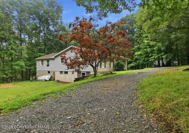 Photo 3 of Single family home for sale at 191 Hemlock Rd, Tannersville, PA 18372 | MLS# PM-144330 | Listing updated on 2026-10-05