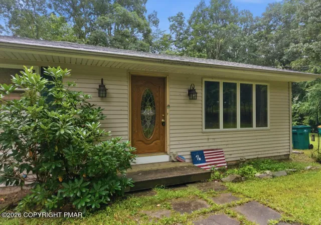 Photo 4 of Single family home for sale at 191 Hemlock Rd, Tannersville, PA 18372 | MLS# PM-144330 | Listing updated on 2026-10-05