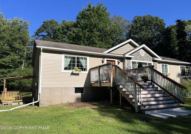 Photo 3 of Single family home for sale at 715 Foster Ave, Freeland, PA 18224 | MLS# PM-144361 | Listing updated on 2026-10-12
