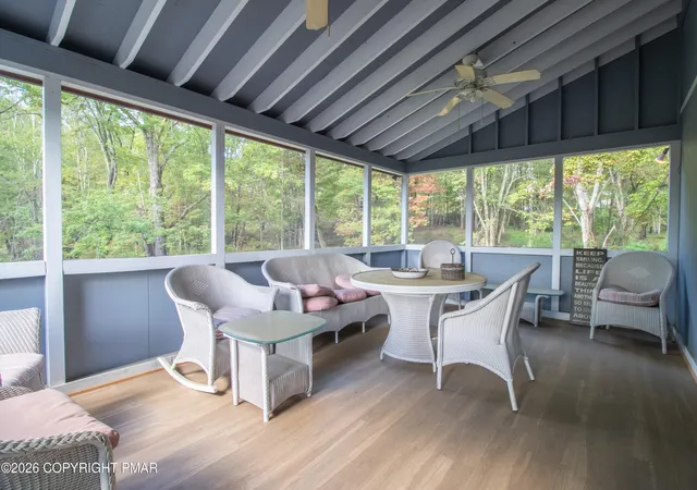 Photo 3 of Single family home for sale at 1142 Yorkshire Ln, Bushkill, PA 18324 | MLS# PM-144487 | Listing updated on 2026-10-21