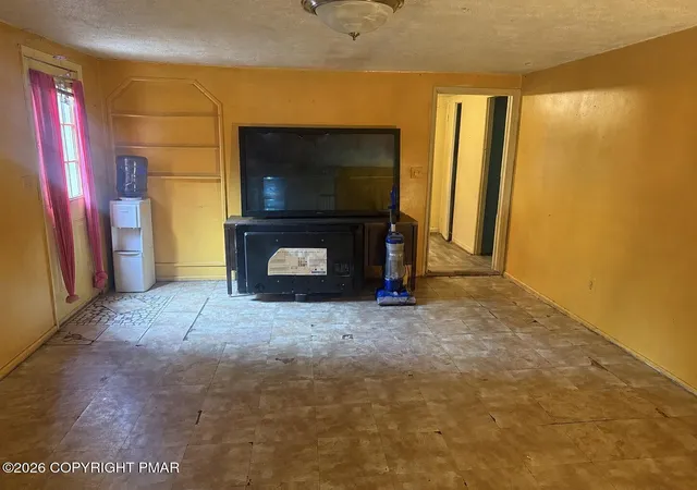 Photo 4 of Single family home for sale at 27 Hickory Hills Dr, White Haven, PA 18661 | MLS# PM-144429 | Listing updated on 2026-09-28