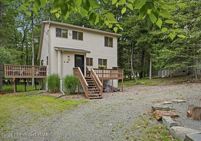 Photo 1 of Single family home for sale at 1152 Wallenpaupack Dr, Lake Ariel, PA 18436 | MLS# PM-144407 | Listing updated on 2026-10-01